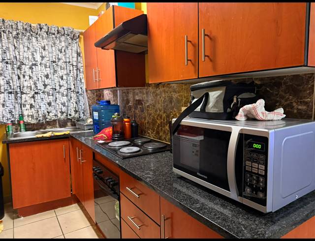 2 BEDROOM APARTMENT FOR SALE IN WATERVAL EAST